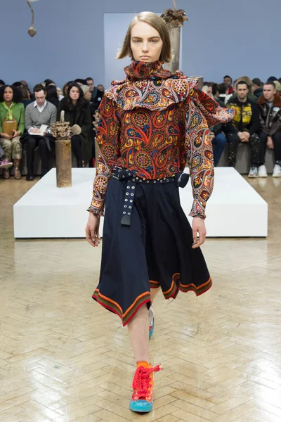 Look 3
